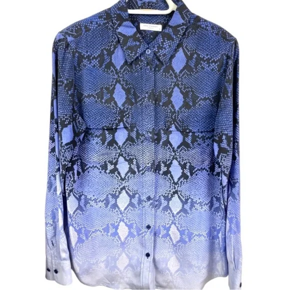 EQUIPMENT 100% Silk Reese Fading Blouse Marine Blue Ombré Snake Print M Like New - Picture 15 of 16